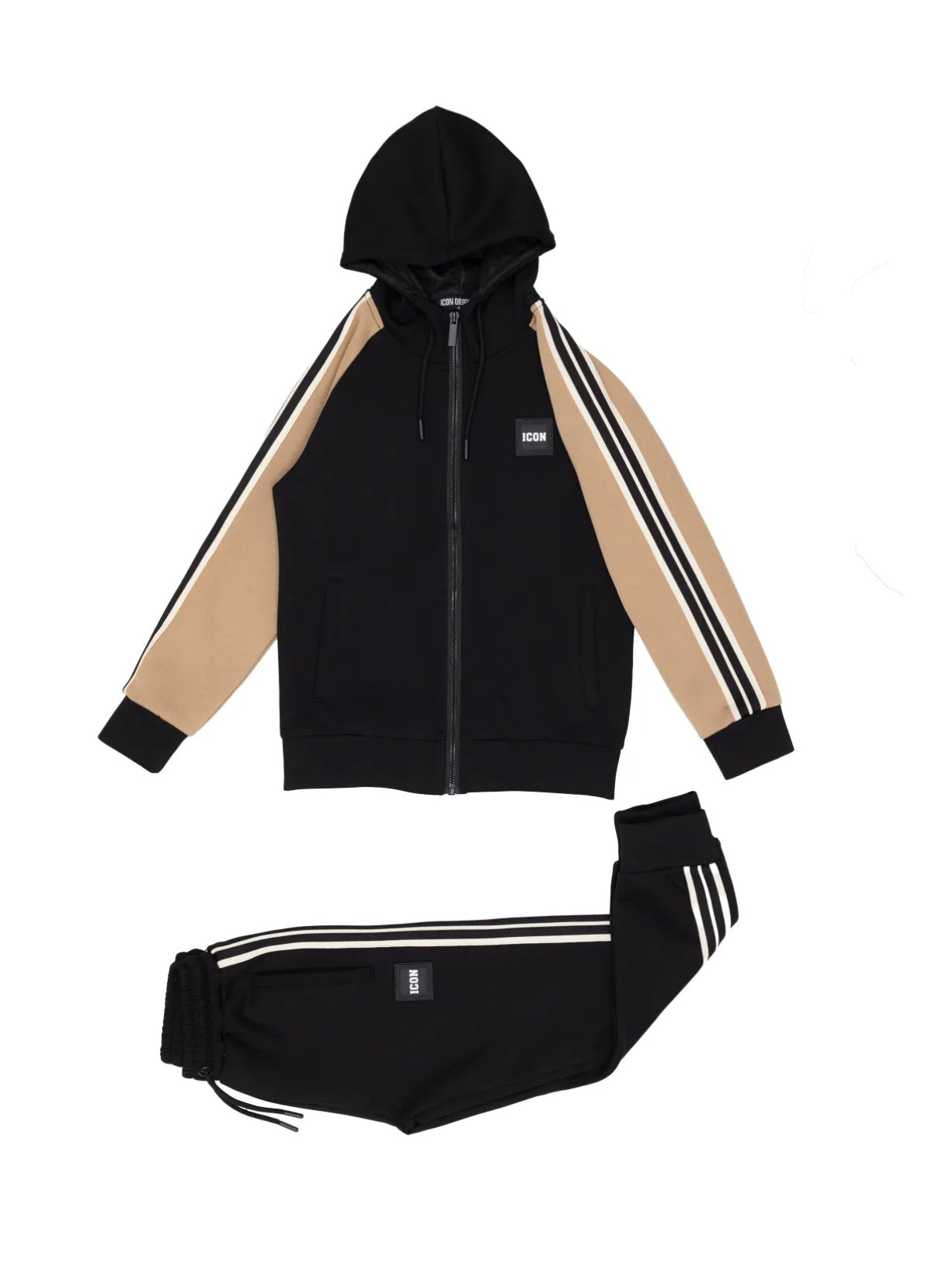 Ensemble Street Style